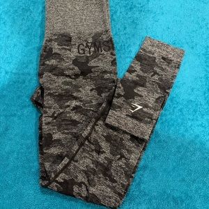 Gymshark camo leggings in black